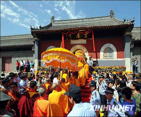 腊八云居寺将沿用“千人舍粥锅”舍粥